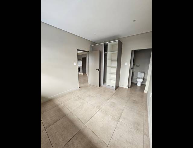 2 BEDROOM APARTMENT FOR SALE IN SANDOWN